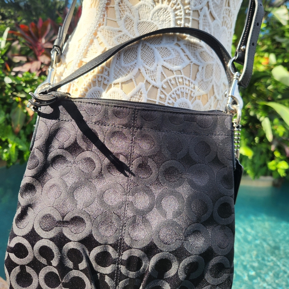Coach Brook Op Art black convertible crossbody bag. EUC - Picture 3 of 16